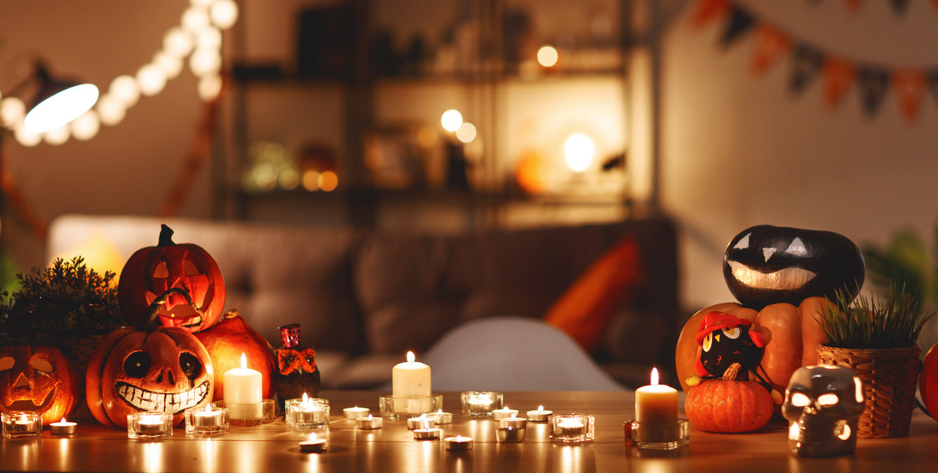 Qwil Home Decor Guide: Halloween Apartment Decorating Ideas